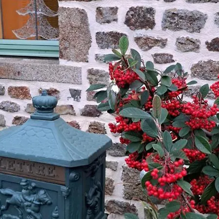 Holiday home Maison Ecologique Du Xve Siecle Avec Jardin Clos Et Garage, Ideale Pour Escapade Paisible - Fr-1-497-7 *